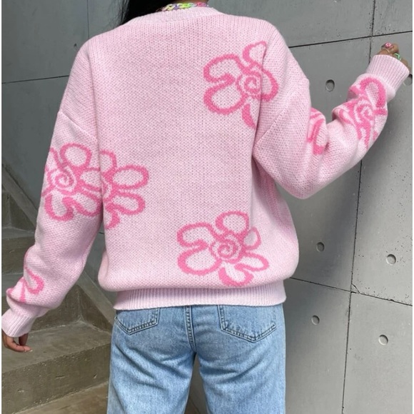 New Pink floral print sweater - Picture 5 of 6